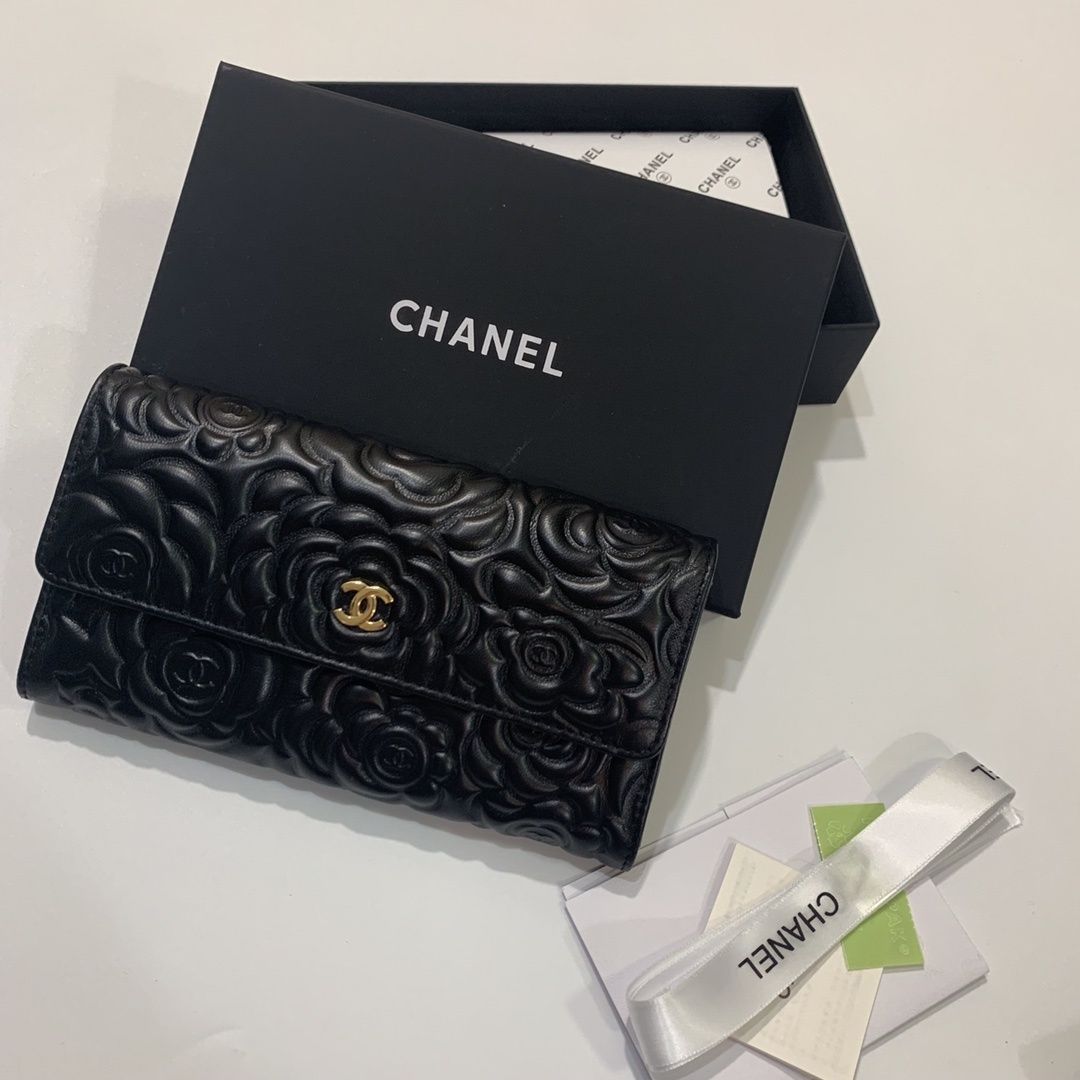 CHANEL シャネル