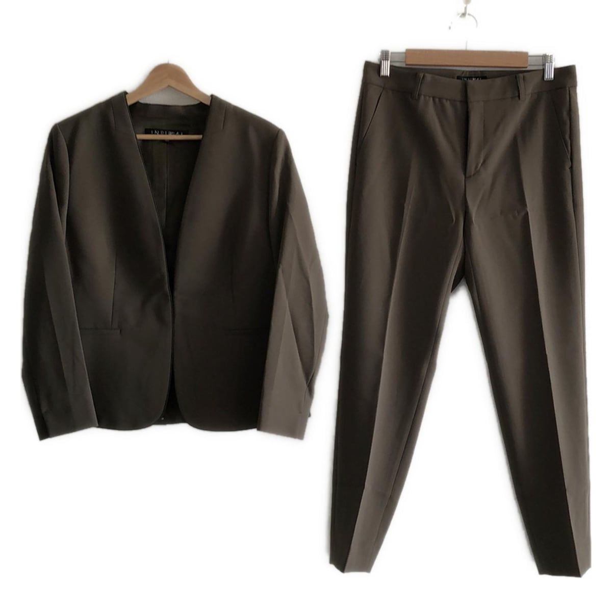 INDIVI インディビ レディースパンツスーツ レディース - カーキ 3点セット