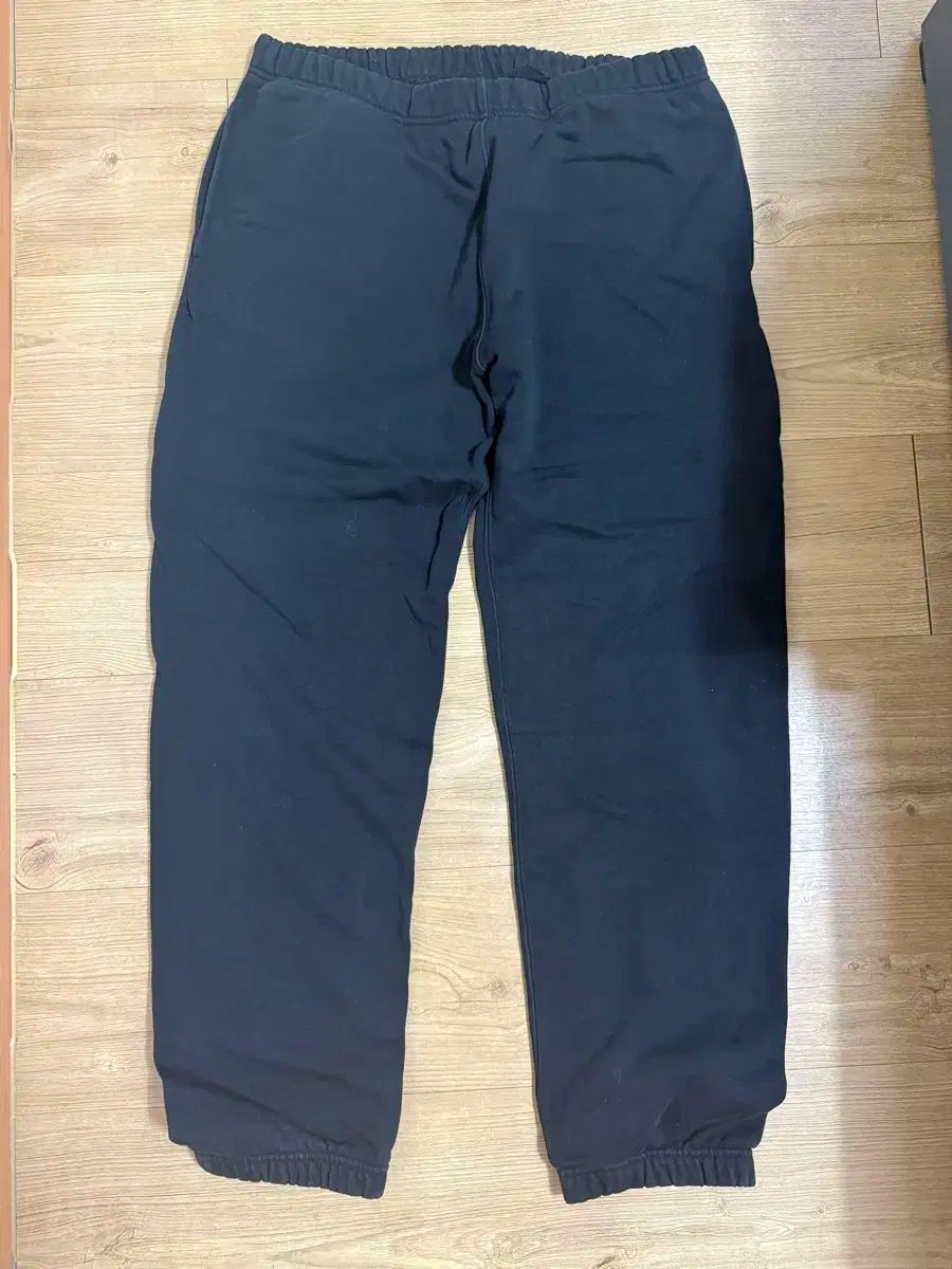 カーキKITH キス スウェットパンツ 黒 サイズ3