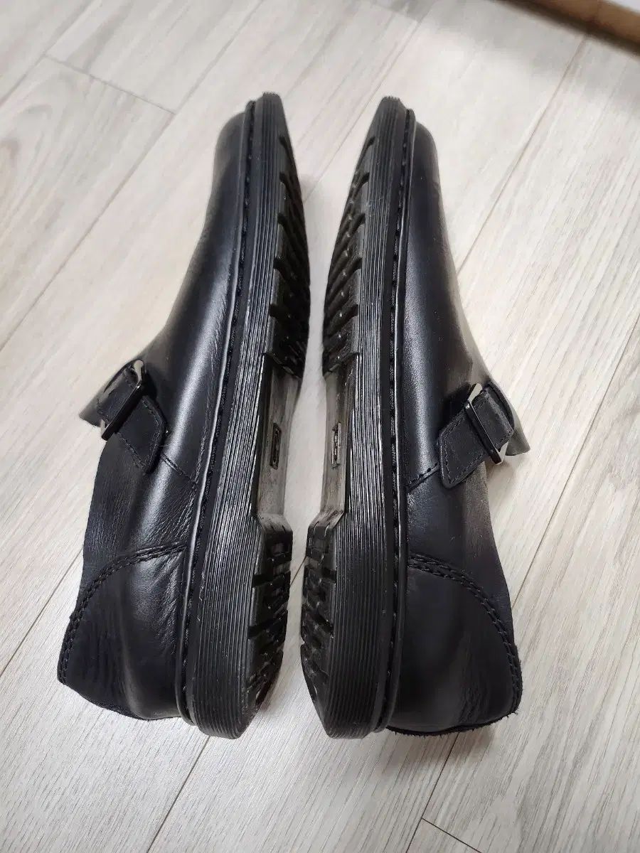 DR. MARTENS ドクターマーチン パトリシア uk7 260 WWW_SMP1DAWEKUDUS_SCH_ID