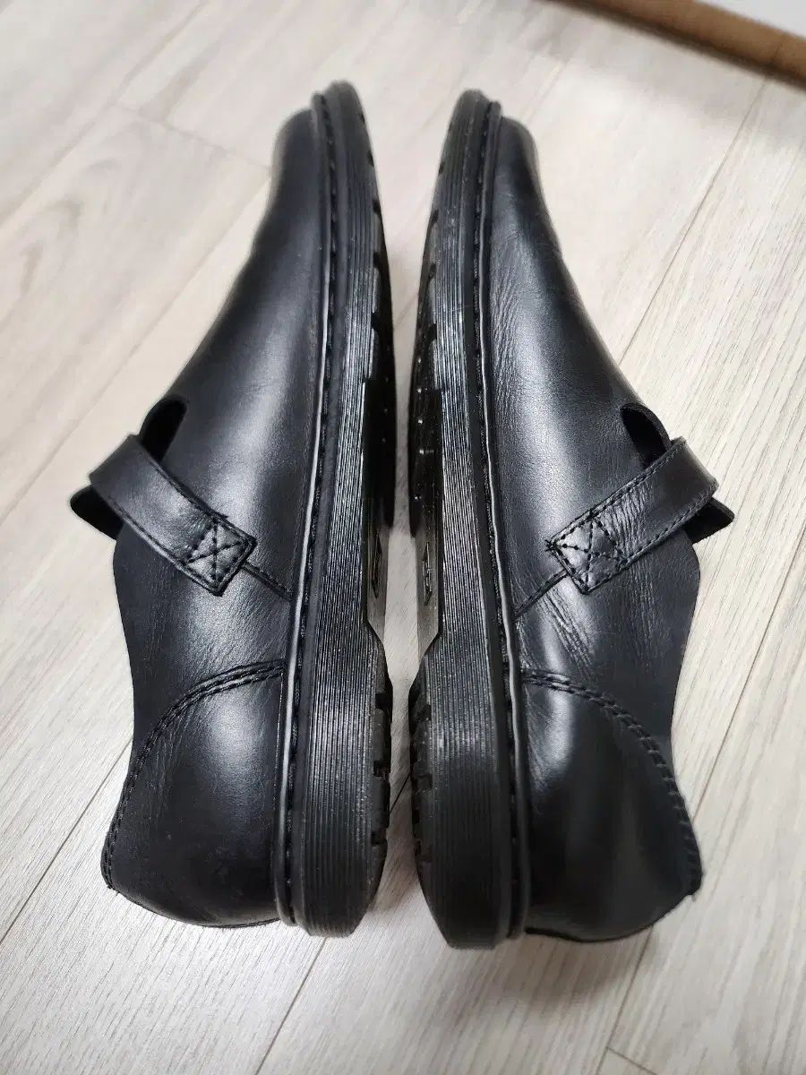 ドクターマーチン パトリシア