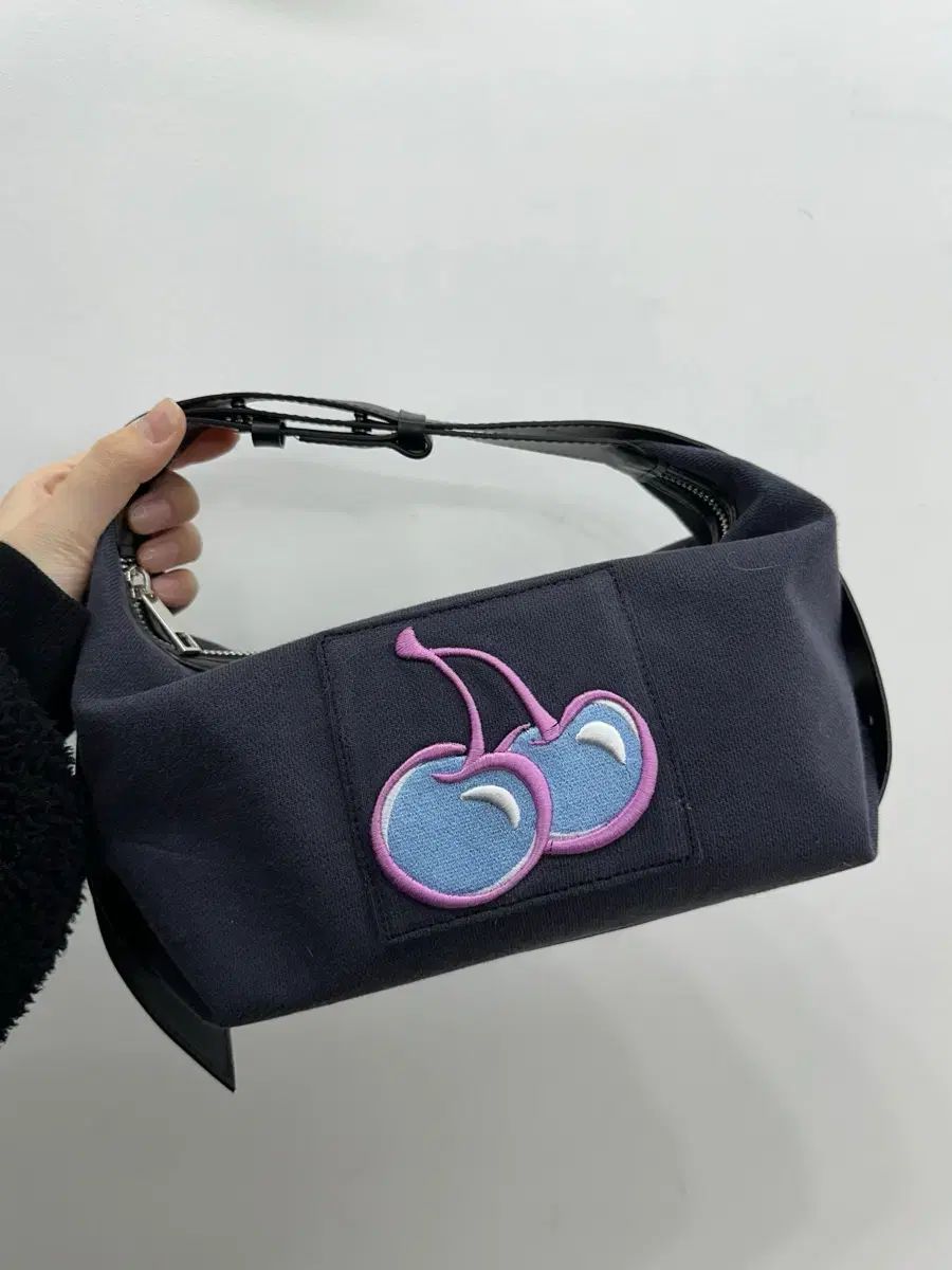 ケリーズ クッションバッグ キルシー