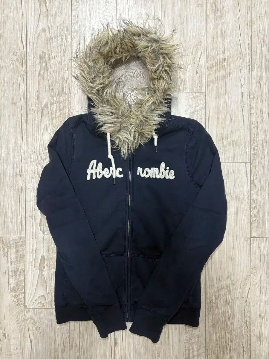 アバクロンビー タイトフィット ウルフ フードジップアップ M