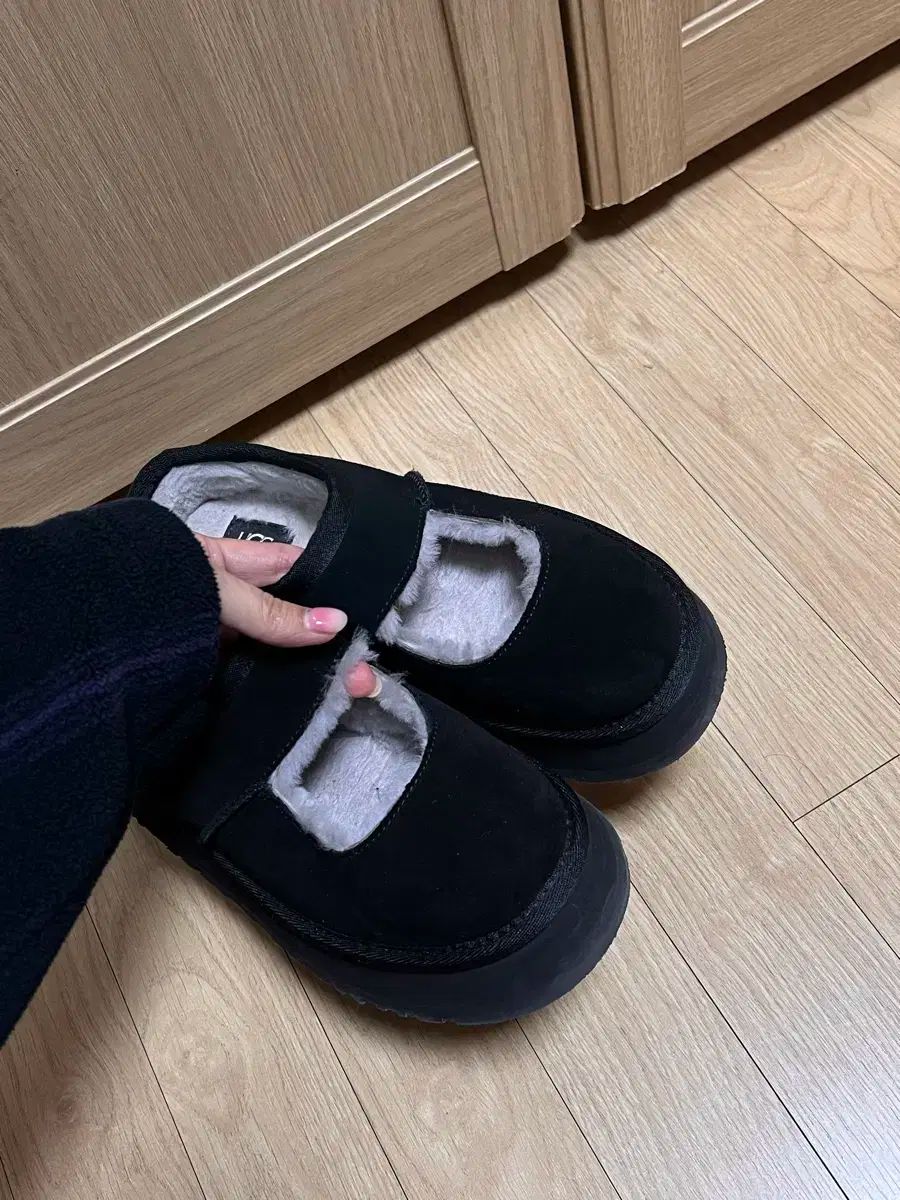  アメリカ UGG アグ ブラック メリージェーン 240 VIA その他 ブーツ