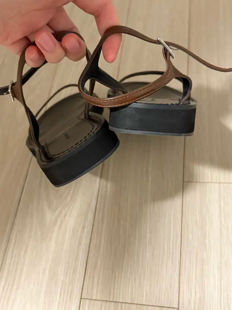  MOONDAL サンダル ブラック 240 サンダル サンダル ミュール