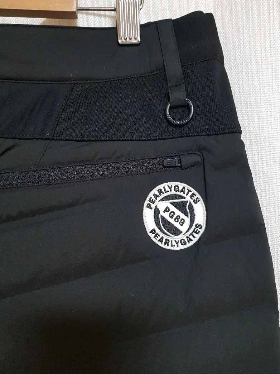 グースダウン 軽量ダウンパンツ