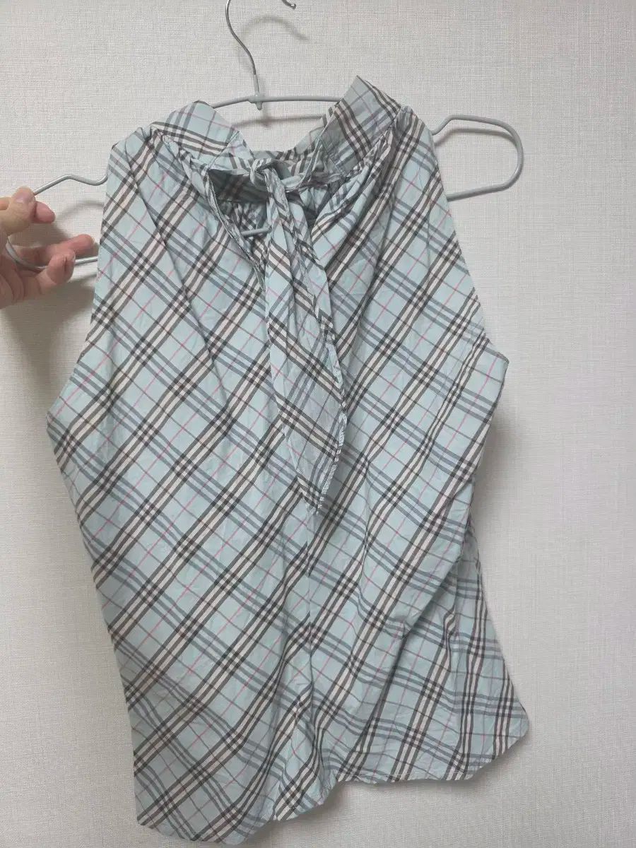 ホルターネック ブラウス