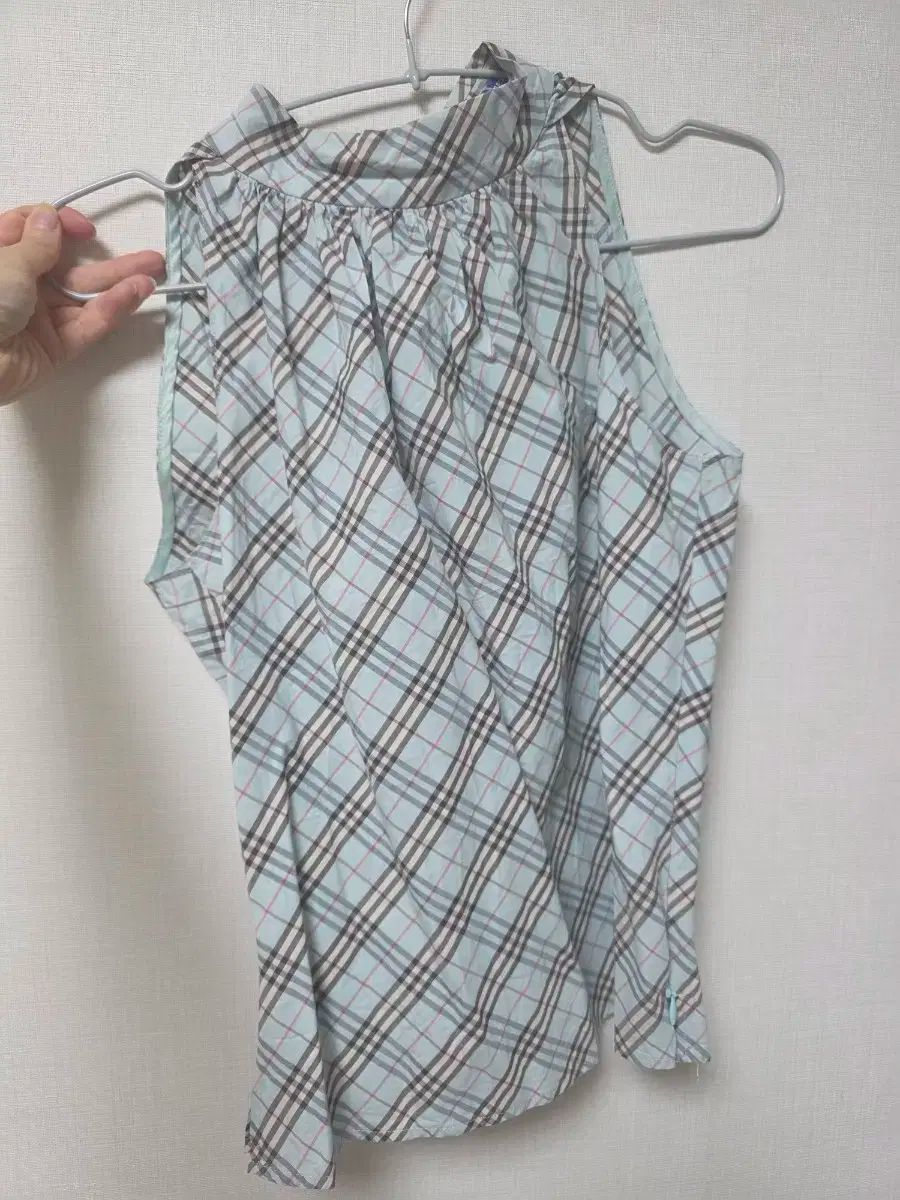 バーバリー ホルターネック ブラウス