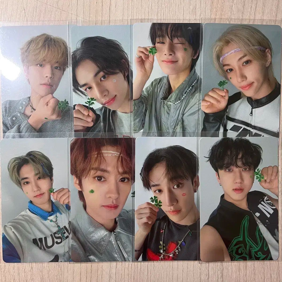 スキズ メンバー全員 サイン入り ポストカード social path トレカ スキズ メンバー全員 サイン入り ポストカード social path トレカ