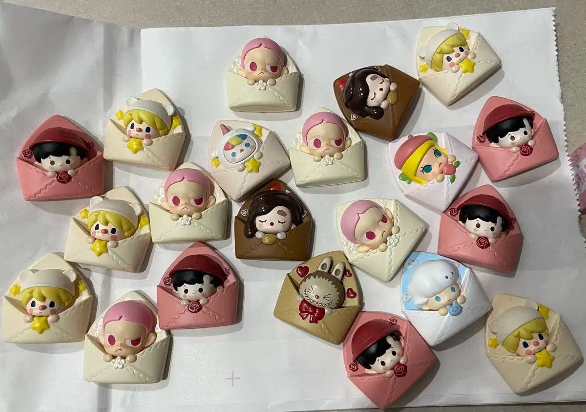 POP MART ポップマート クライベイビー 夏 休暇 ぬいぐるみ キーホルダー 3種セット why so serious