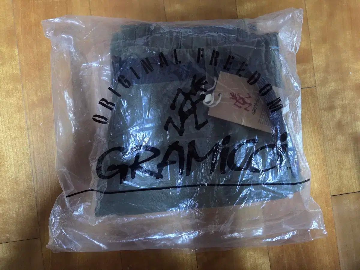 グラミチ NN ショーツ オリーブ Mサイズ