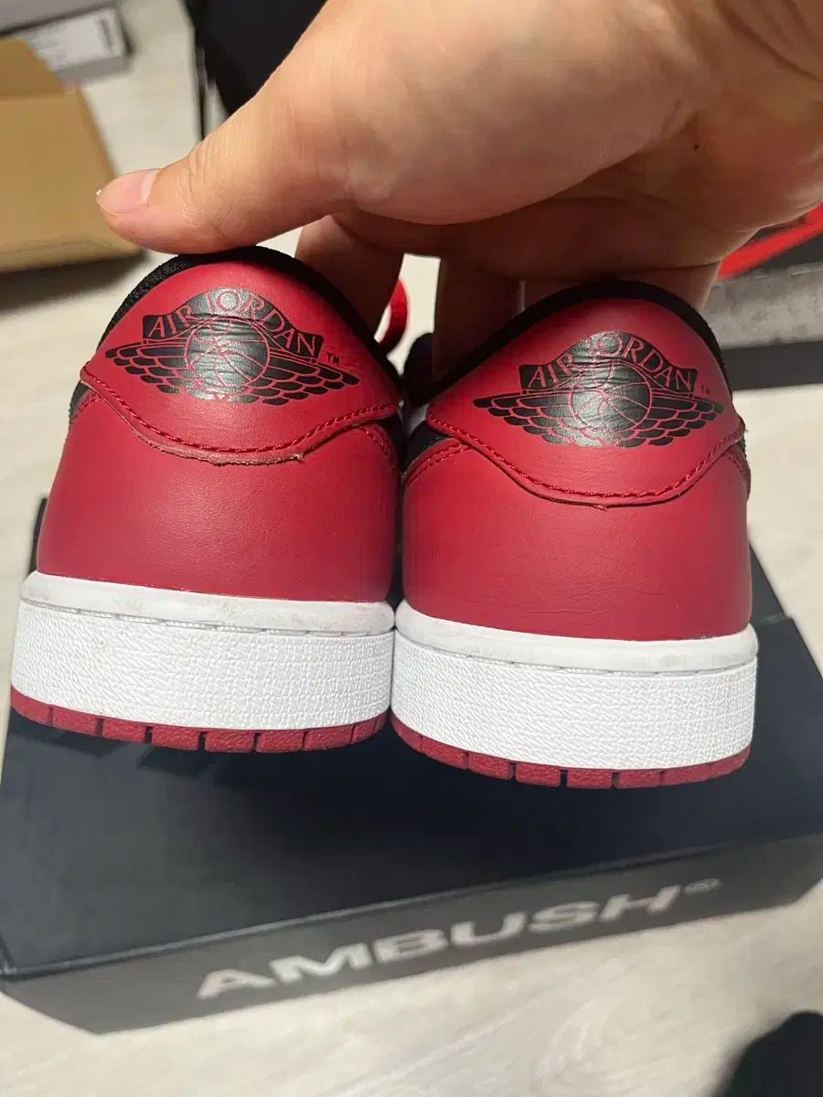 265 ジョーダン1 ブラックトゥー ロー