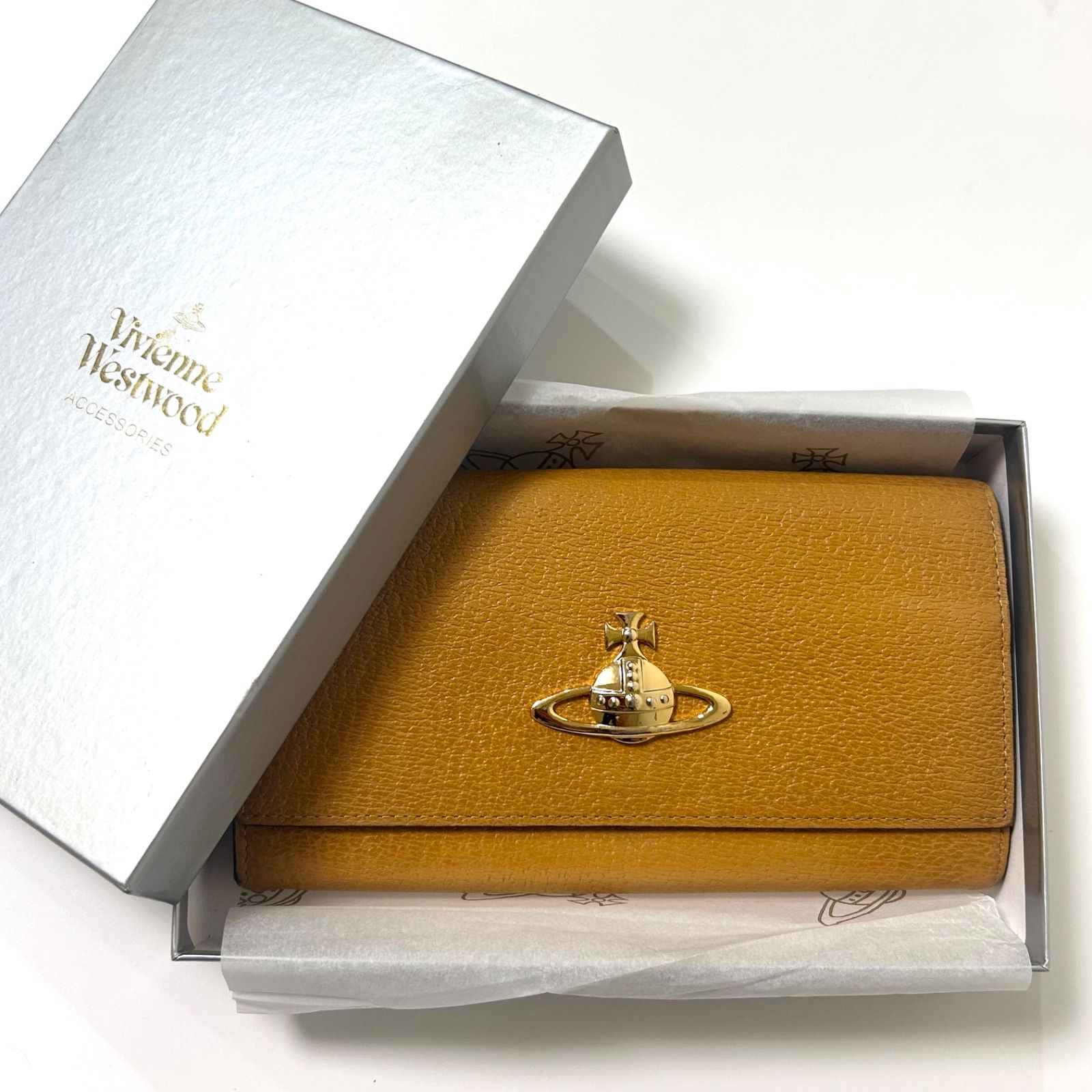 ヴィヴィアンウエストウッド