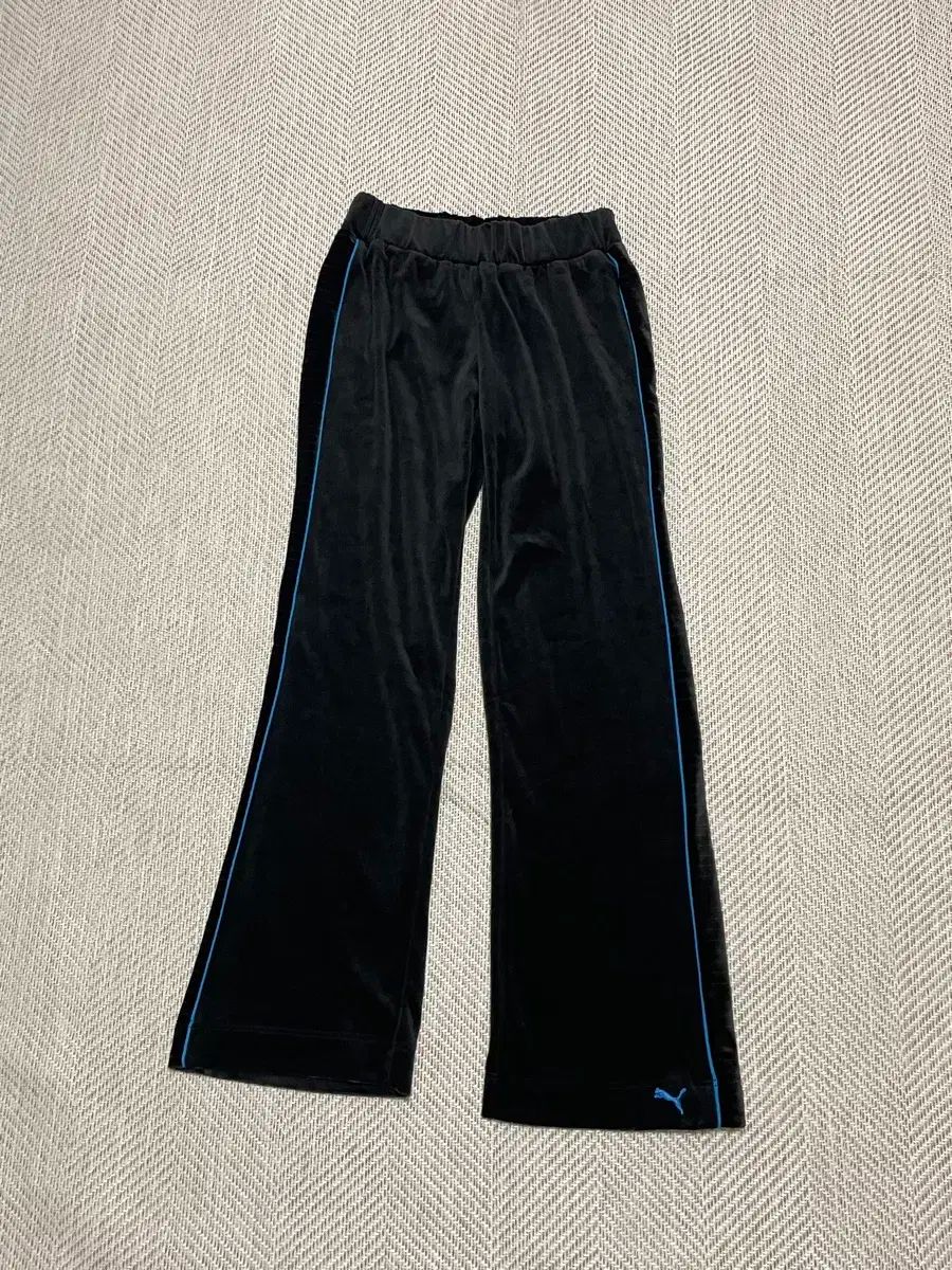 PUMA ベロア ツアーベルベット フ フィット トラックパンツ J03233