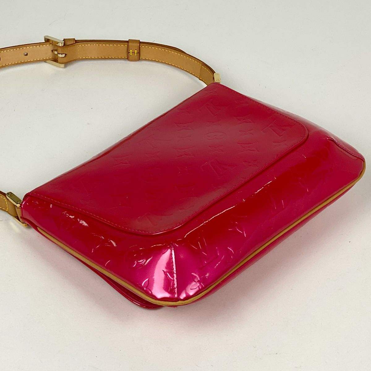 ルイ ヴィトン Louis Vuitton トンプソンストリート 肩掛け エナメル ショルダーバッグ モノグラムヴェルニ フューシャピンク M91215 レディース