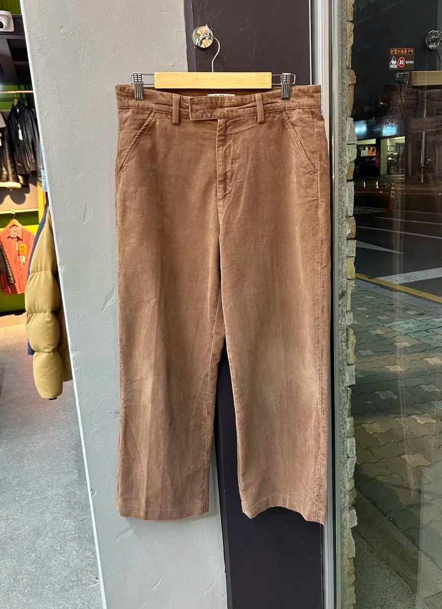 30 アワーラゲシ ブラウン コーデュロイ パンツ