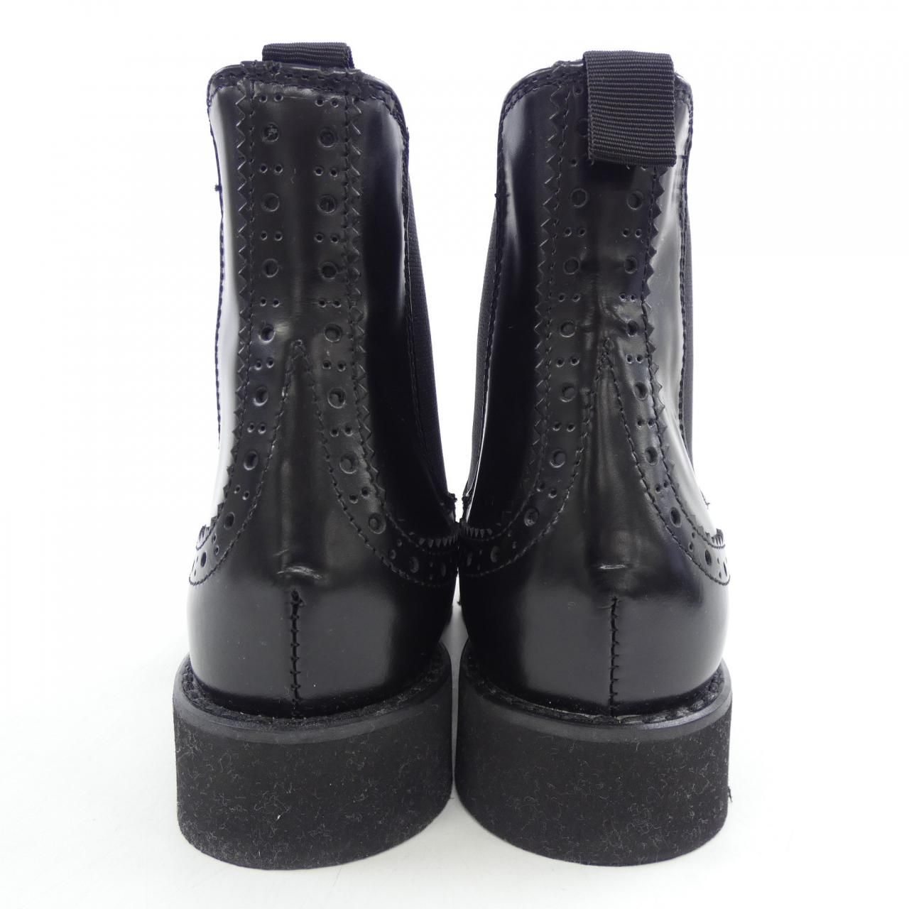 ファビオルスコーニ