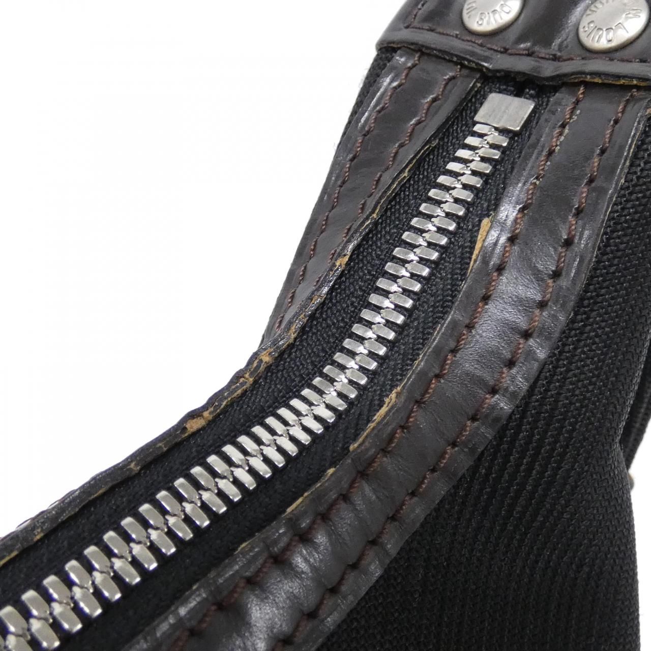 ショルダーバッグ