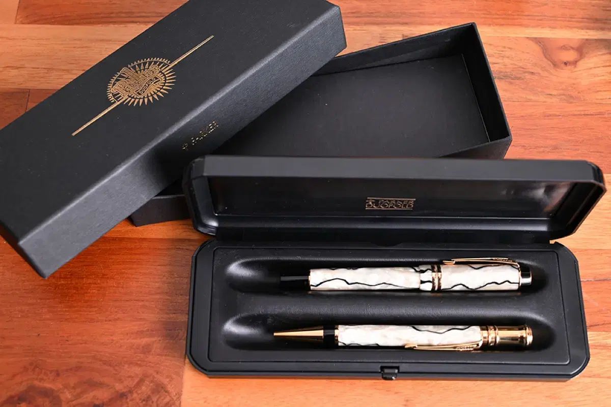 パーカー デュオフォールド インターナショナル パール - ブラック 万年筆 F ボールペン セット