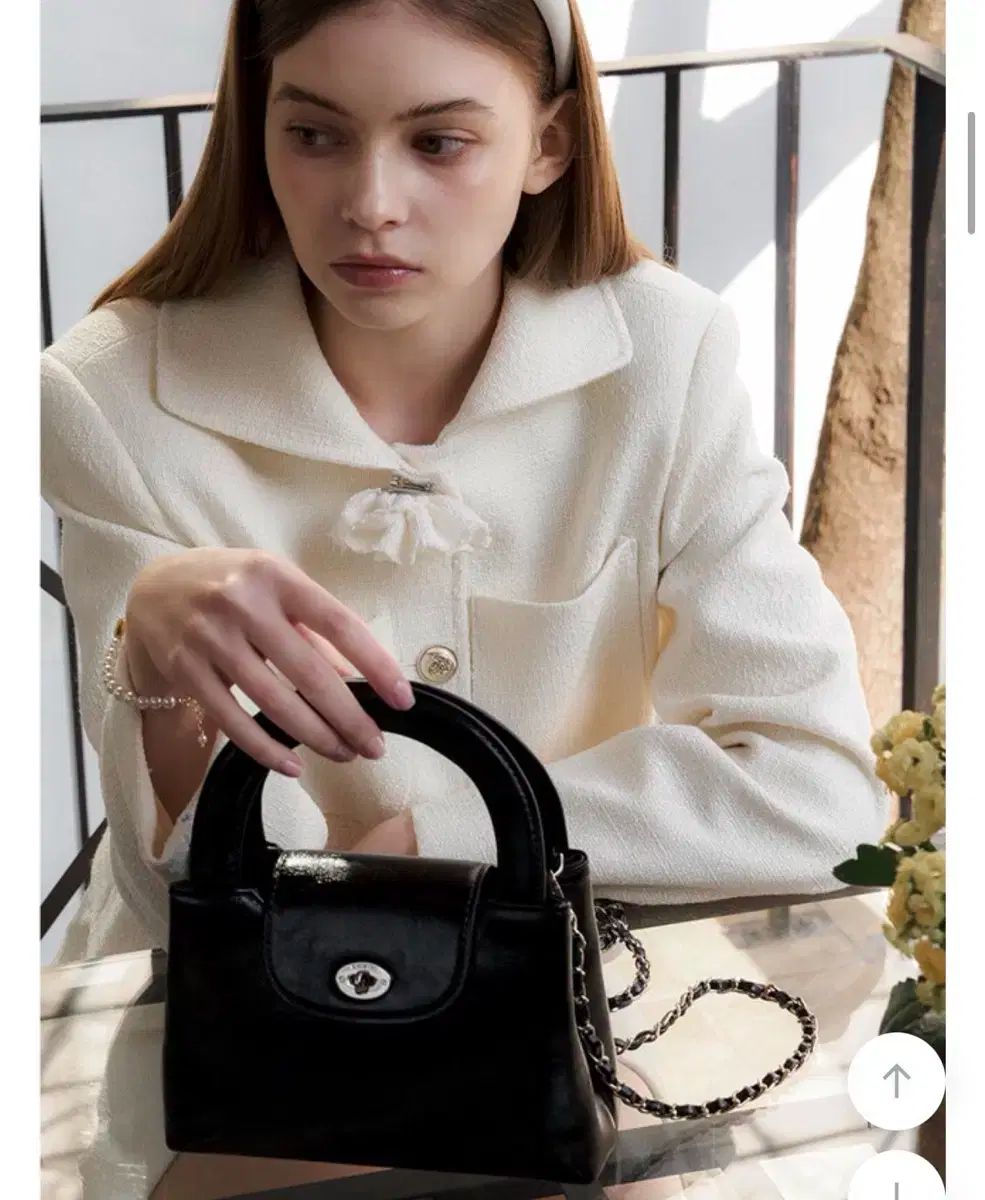 アノエティック アーチ ハンドル バッグ