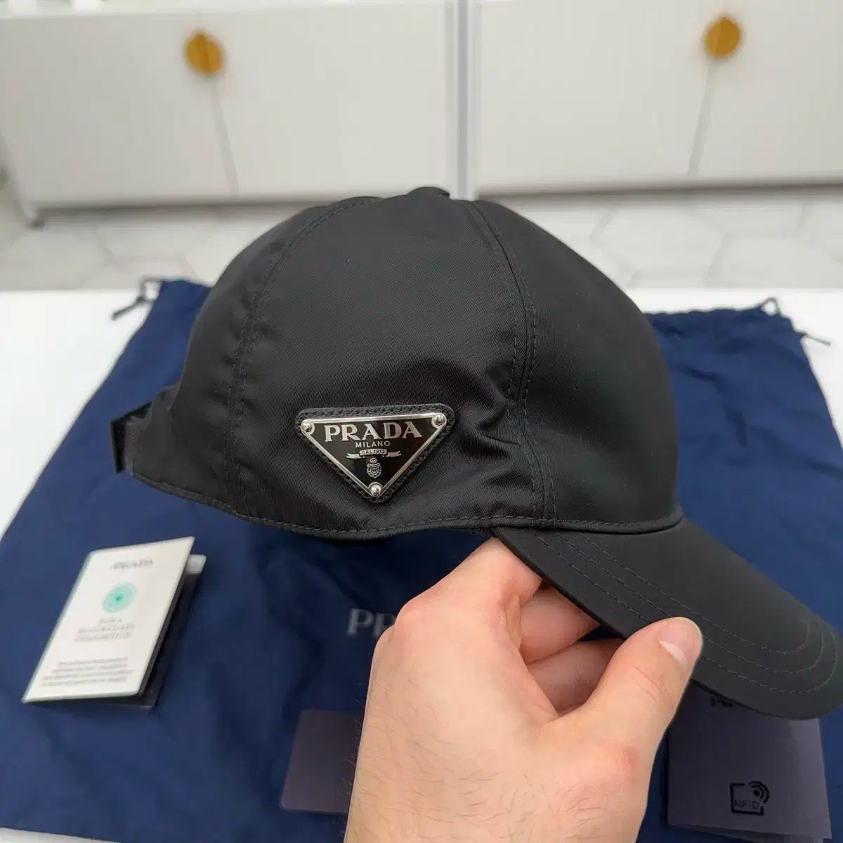  L PRADA プラダ リナイロン ナイロン ベースボールキャップ キャップ ブラック その他 キャップ