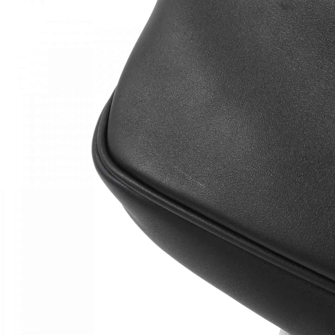 ショルダーバッグ