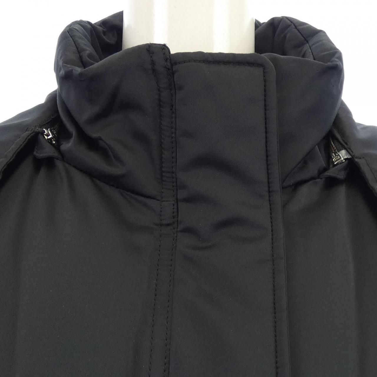 ダウンジャケット