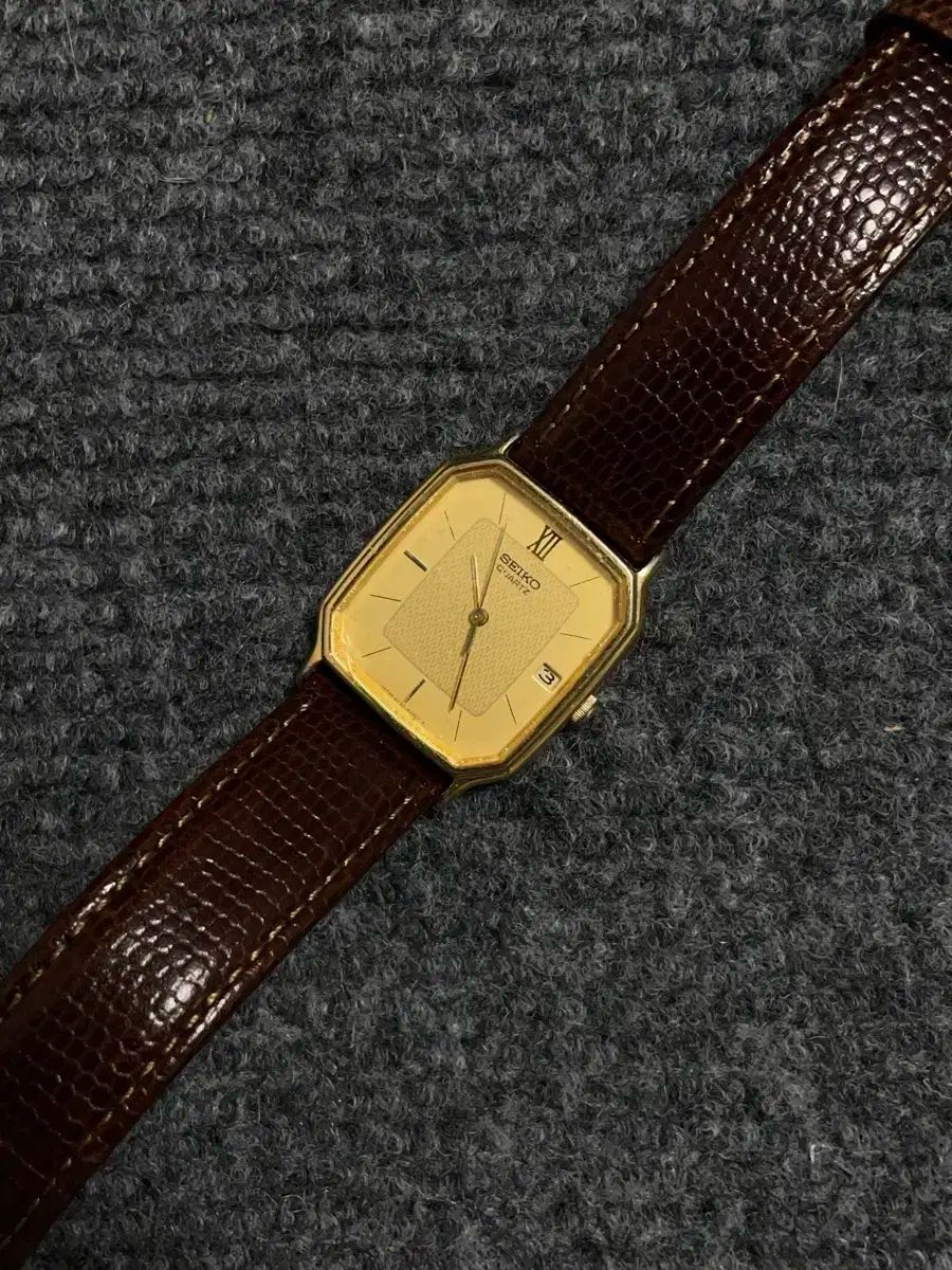 ヴィンテージ SEIKO セイコー スクエア クォーツ 時計