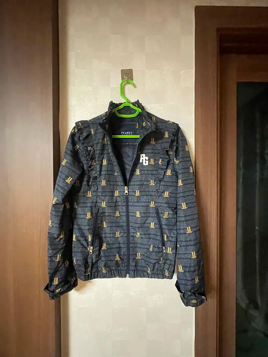 パータン ウィンドブレーカー