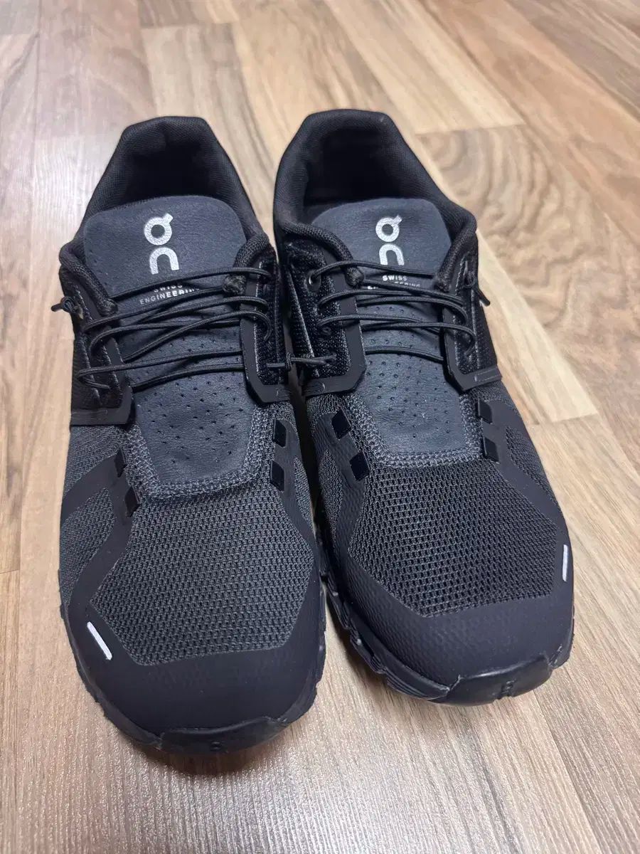 単ランニング クラウド5 オール ブラック 42 265