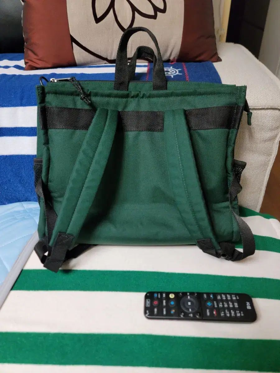 テルファー x イーストパック グリーン バックパック