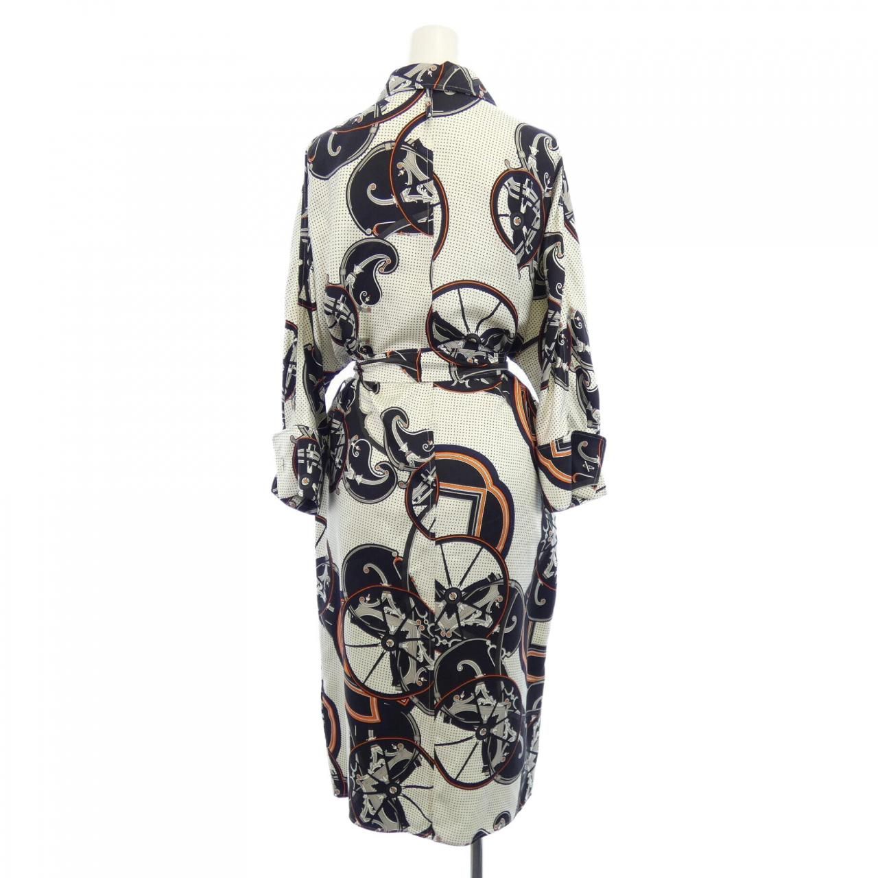 エルメス HERMES WASHINGTONS CARRIAGE 96-7300 ツイルレーヌ. ワンピース