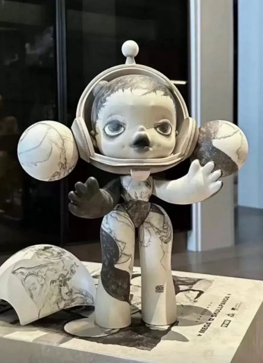 ポップマート メガアルファ スカルパンダ エゴン シーレ 400