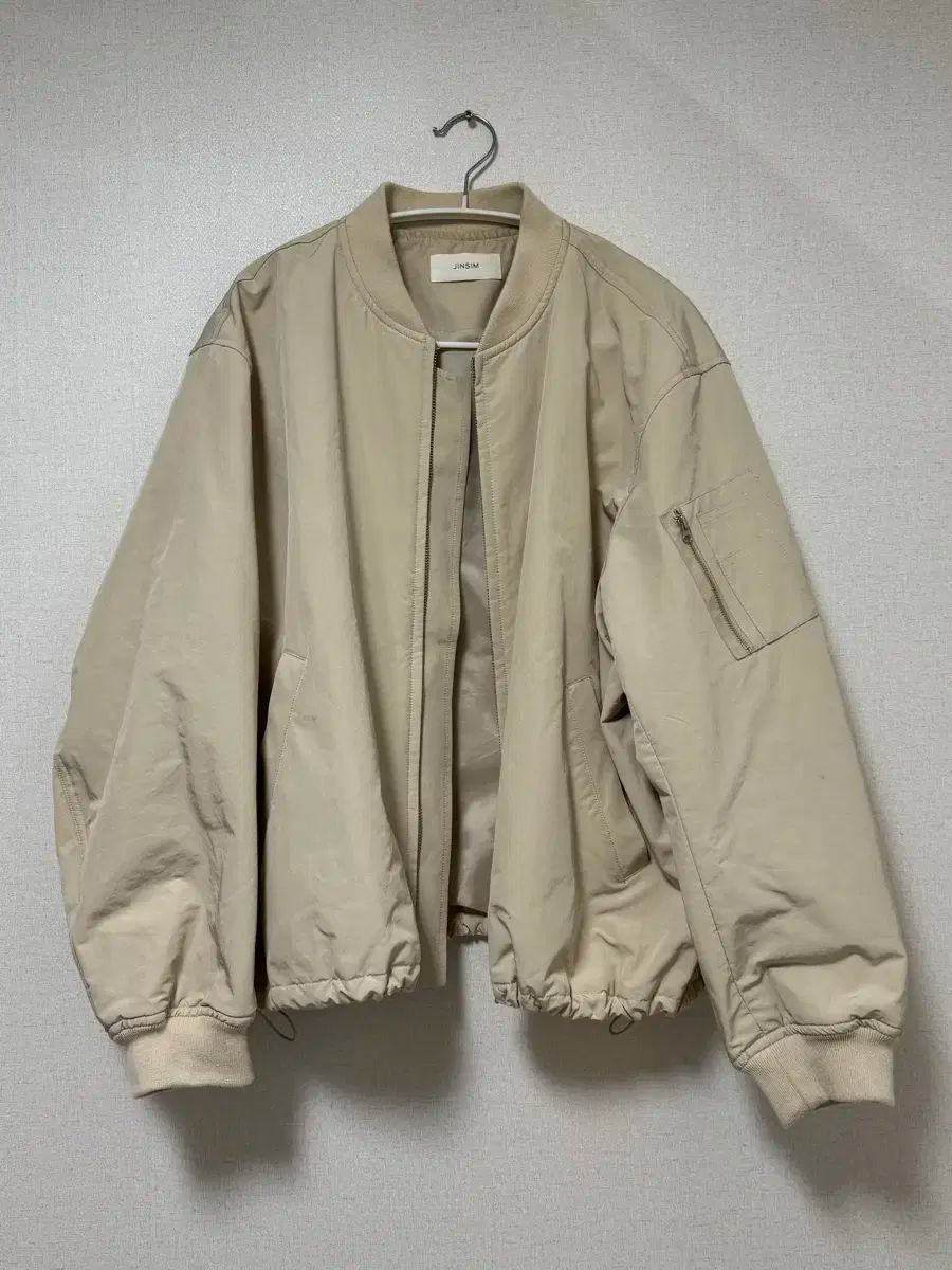 ニード アウター