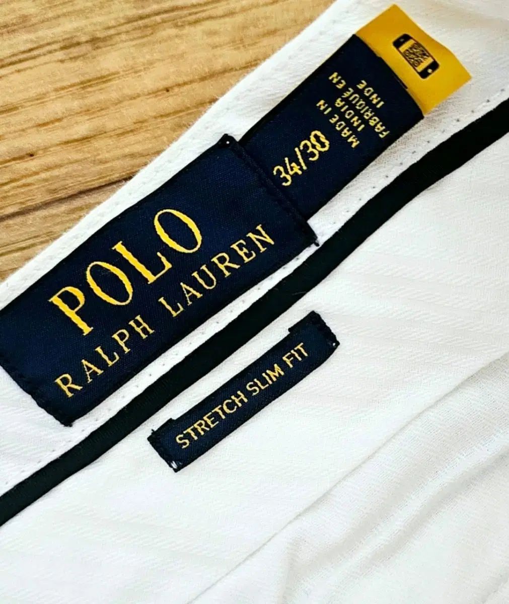 ストレッチ スリムフィット