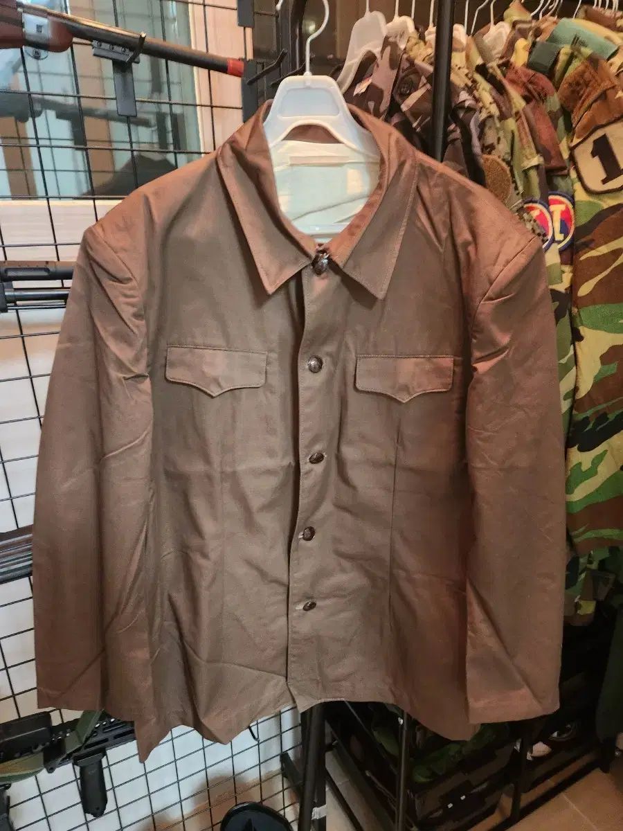 北朝鮮 朝鮮民主主義人民共和国 朝鮮人民軍 軍官用外出服 レプリカ 軍服 北朝鮮 朝鮮民主主義人民共和国 朝鮮人民軍 軍官用外出服 レプリカ 軍服