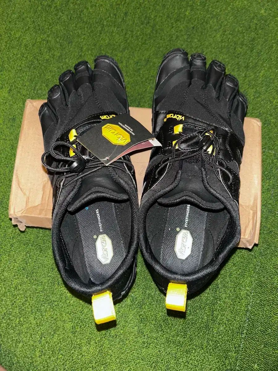 ビブラムファイブフィンガーズ