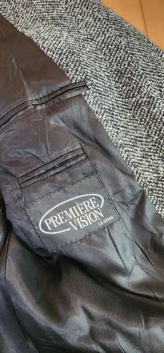 グレーヘリンボーン 3ボタン