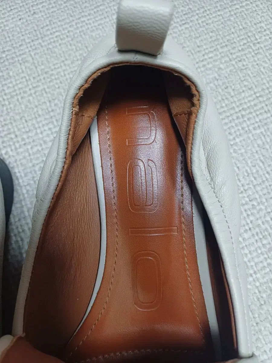 マージュアイボリー タッセル