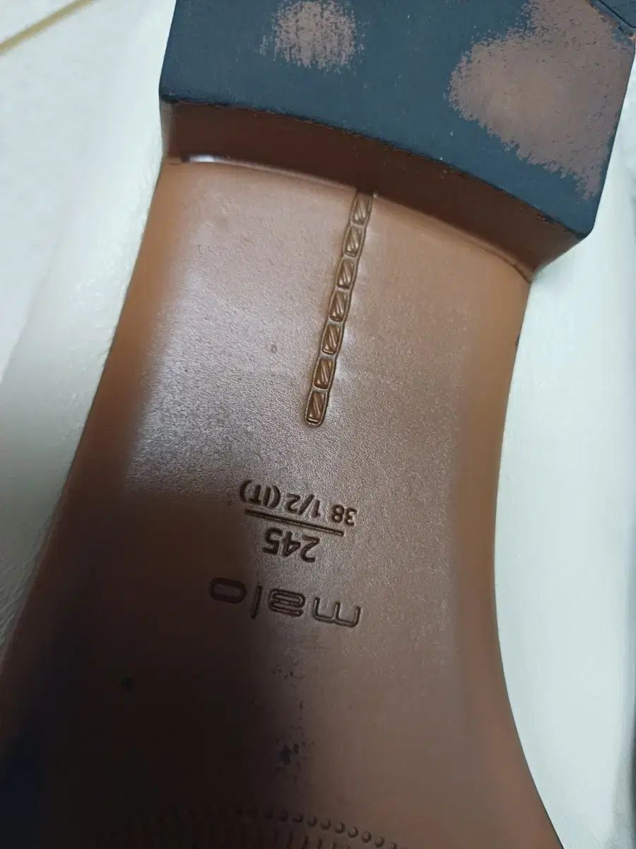 タッセル ローファー