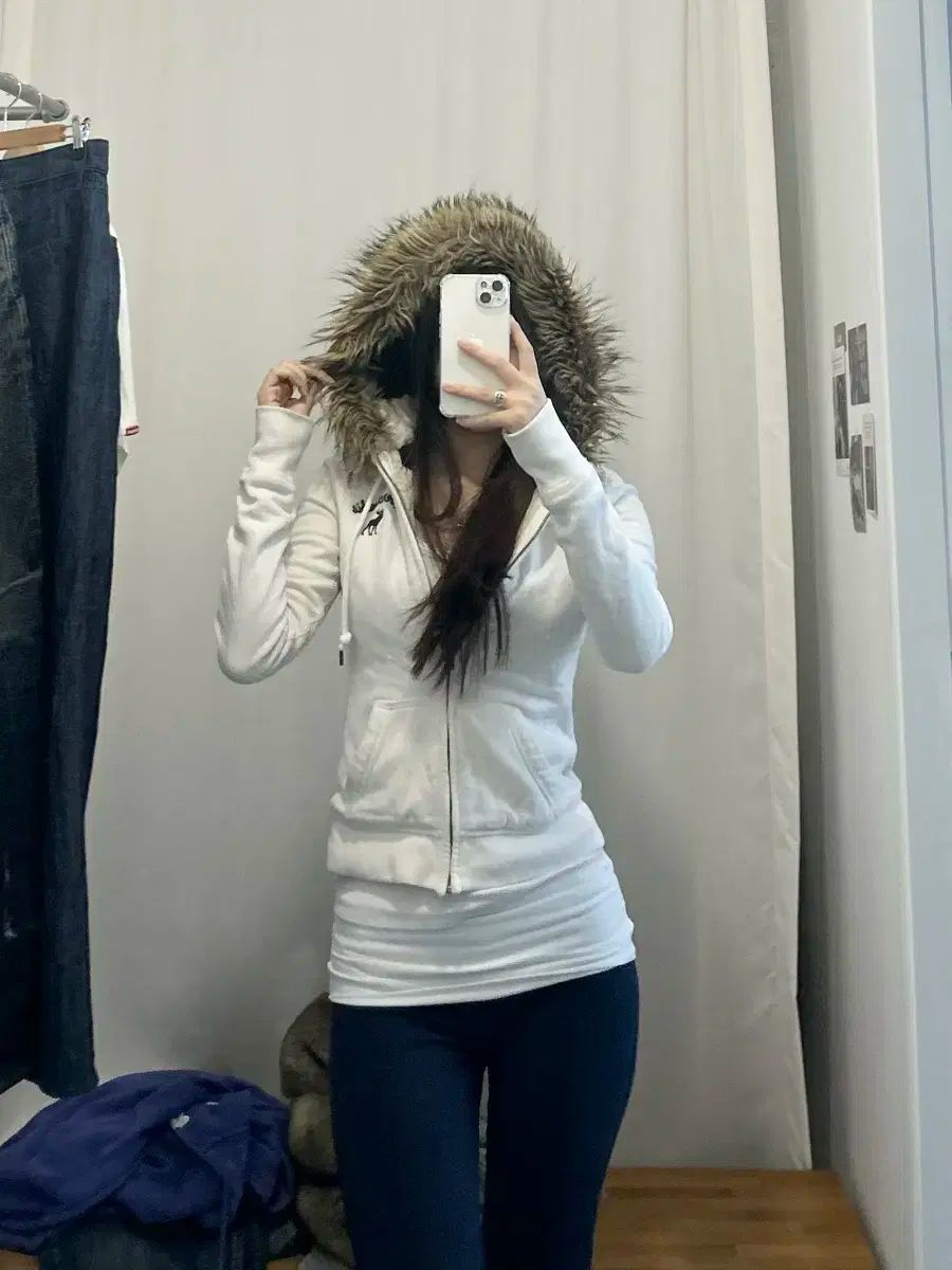 アバクロンビー ウルフ フードジップアップ