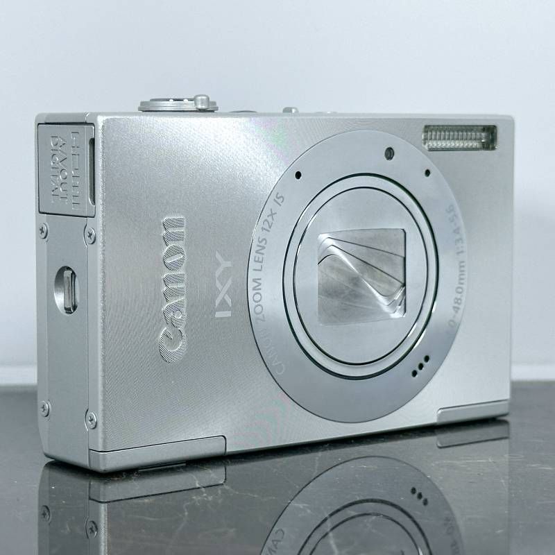 Canon IXY