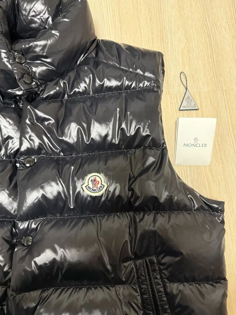 状態S モンクレール ダウンベスト チップダウン ジレ ブラック 5サイズ