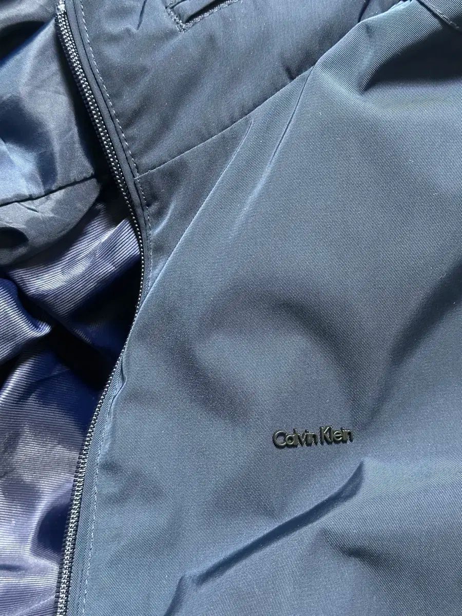 ネイビー フード