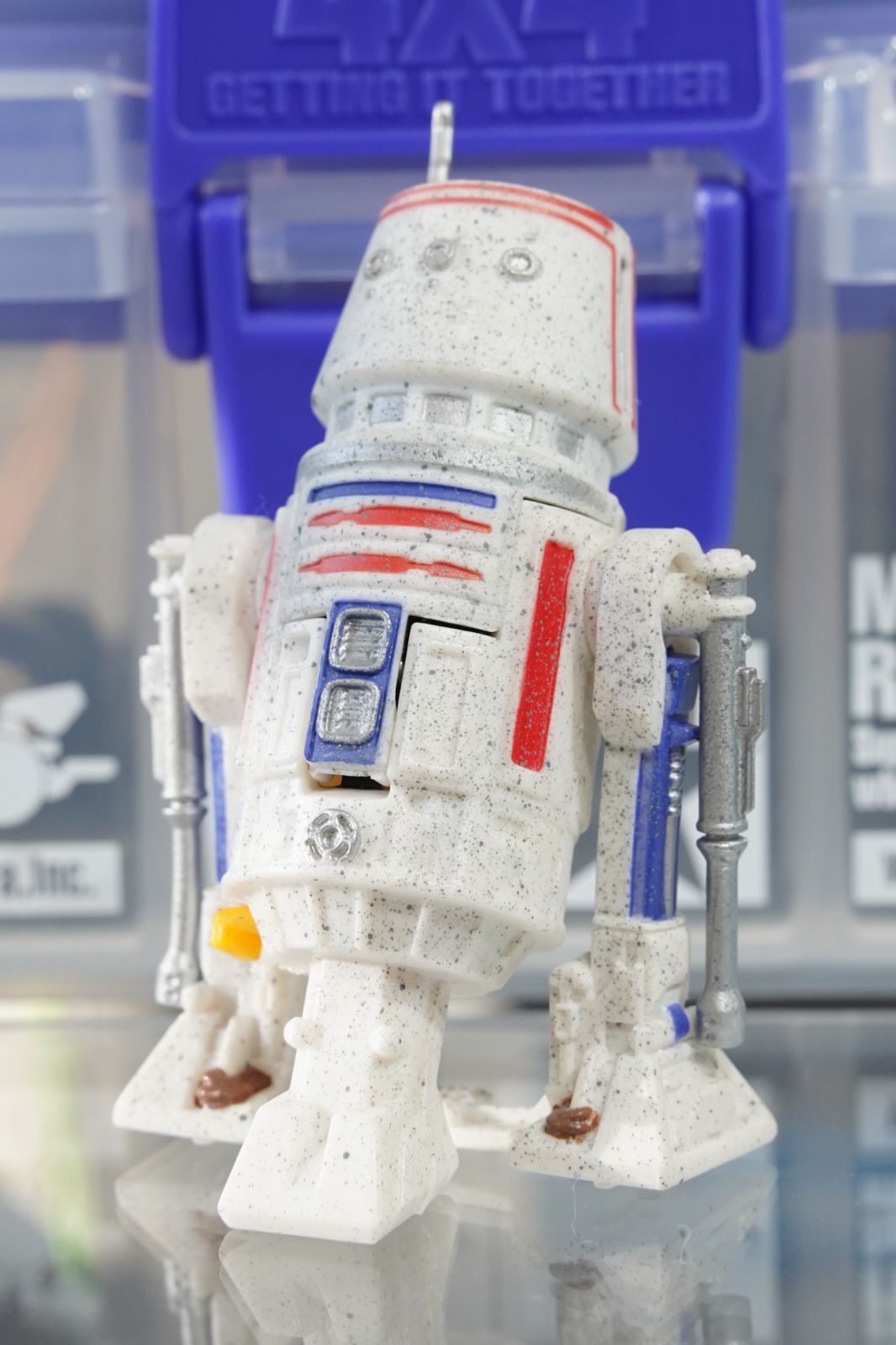 スター・ウォーズ / Star Wars R5-D4 “Blast-Apart” アストロメク