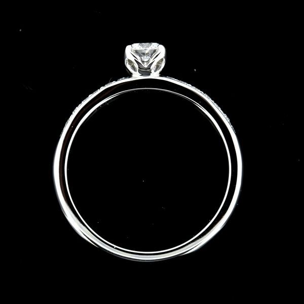 ダイヤモンド 0.31ct