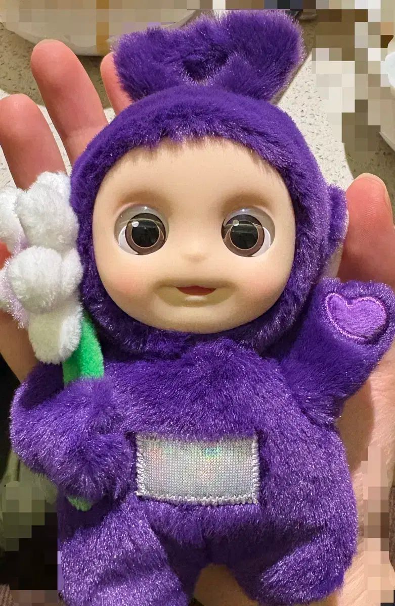 ポップマート テレタビーズ キーホルダー パープル ドール 紫のドール の落ち着いた花