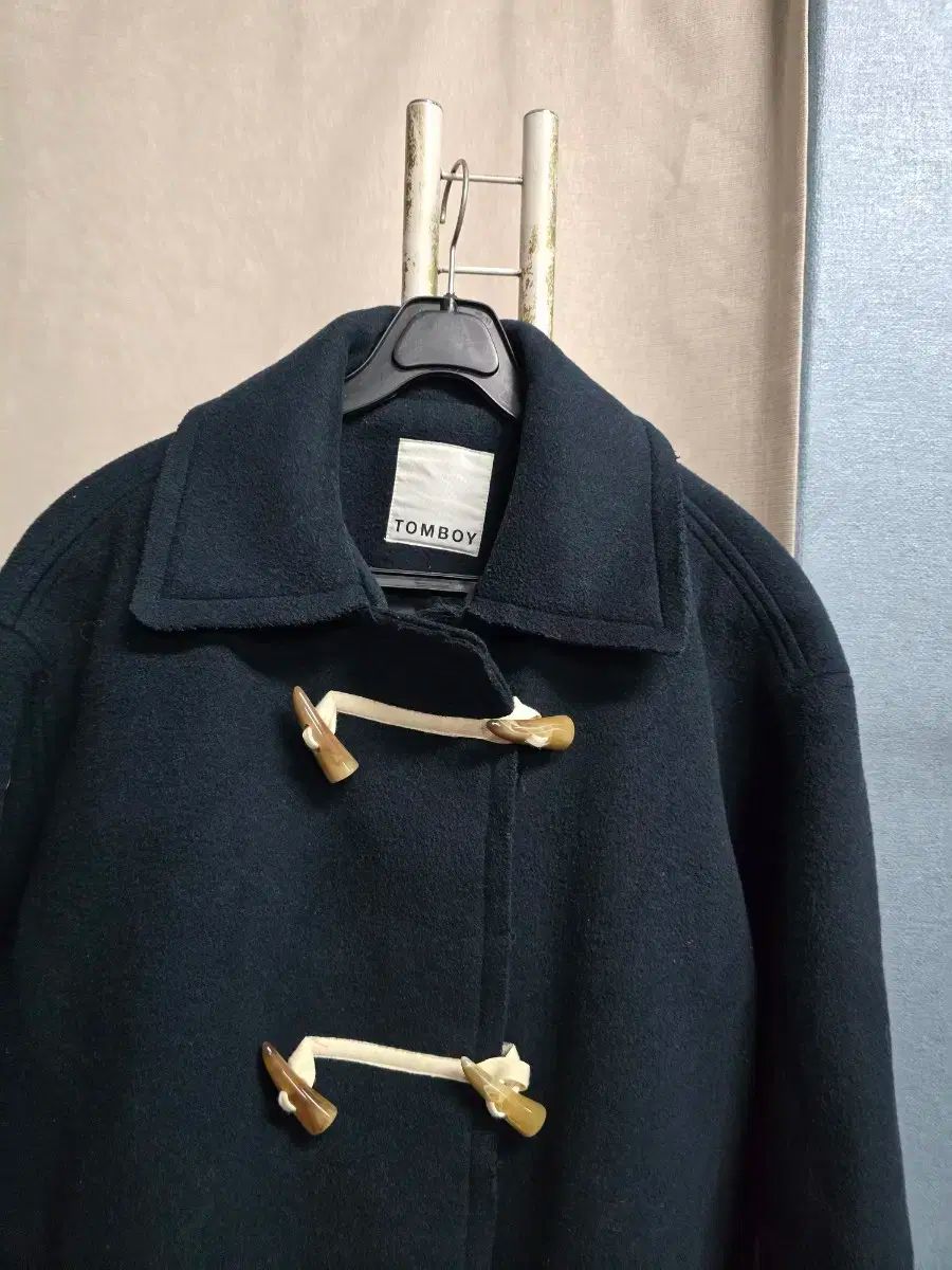 TOMBOY アースカーキ色 ハンドメイド トグルボタン コート