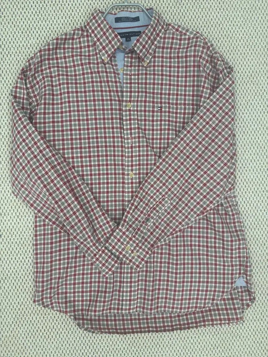 トミーヒルフィガー シャツ XL サイズです - コットン 素材で快適に着れる