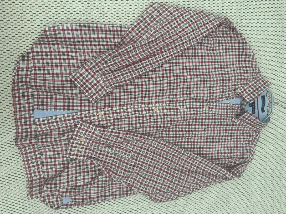 トミーヒルフィガー シャツ XL サイズです - コットン 素材で快適に着れる